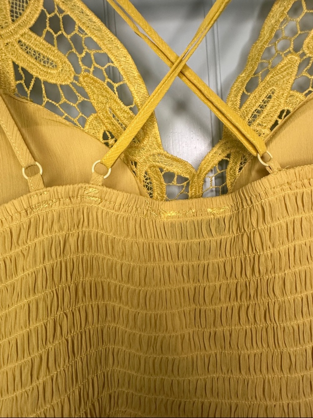 Lulumari Yellow Crocheted Lace Tank Top Size Small - Picture 5 of 10
